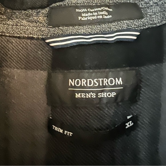 Men’s Nordstrom plaid button down - Picture 2 of 3